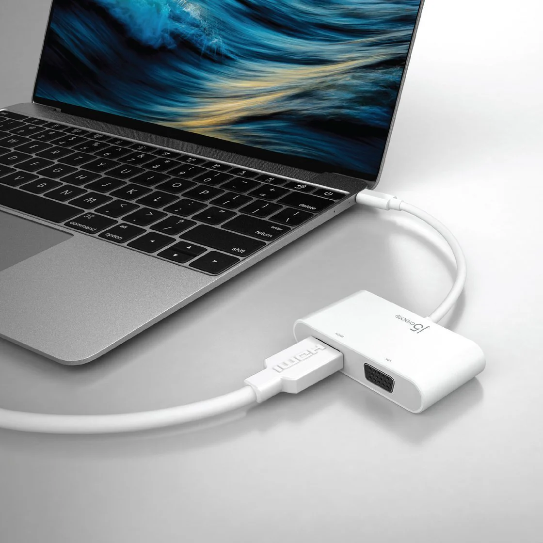 JCA175 USB-C™ to HDMI™ & VGA Adapter with USB™ 3.0/Power Delivery - Image 8