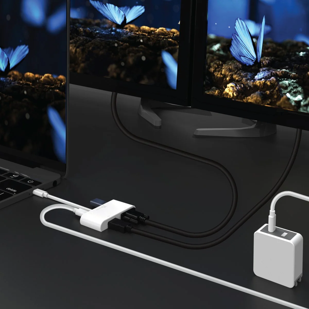 JCA175 USB-C™ to HDMI™ & VGA Adapter with USB™ 3.0/Power Delivery - Image 9